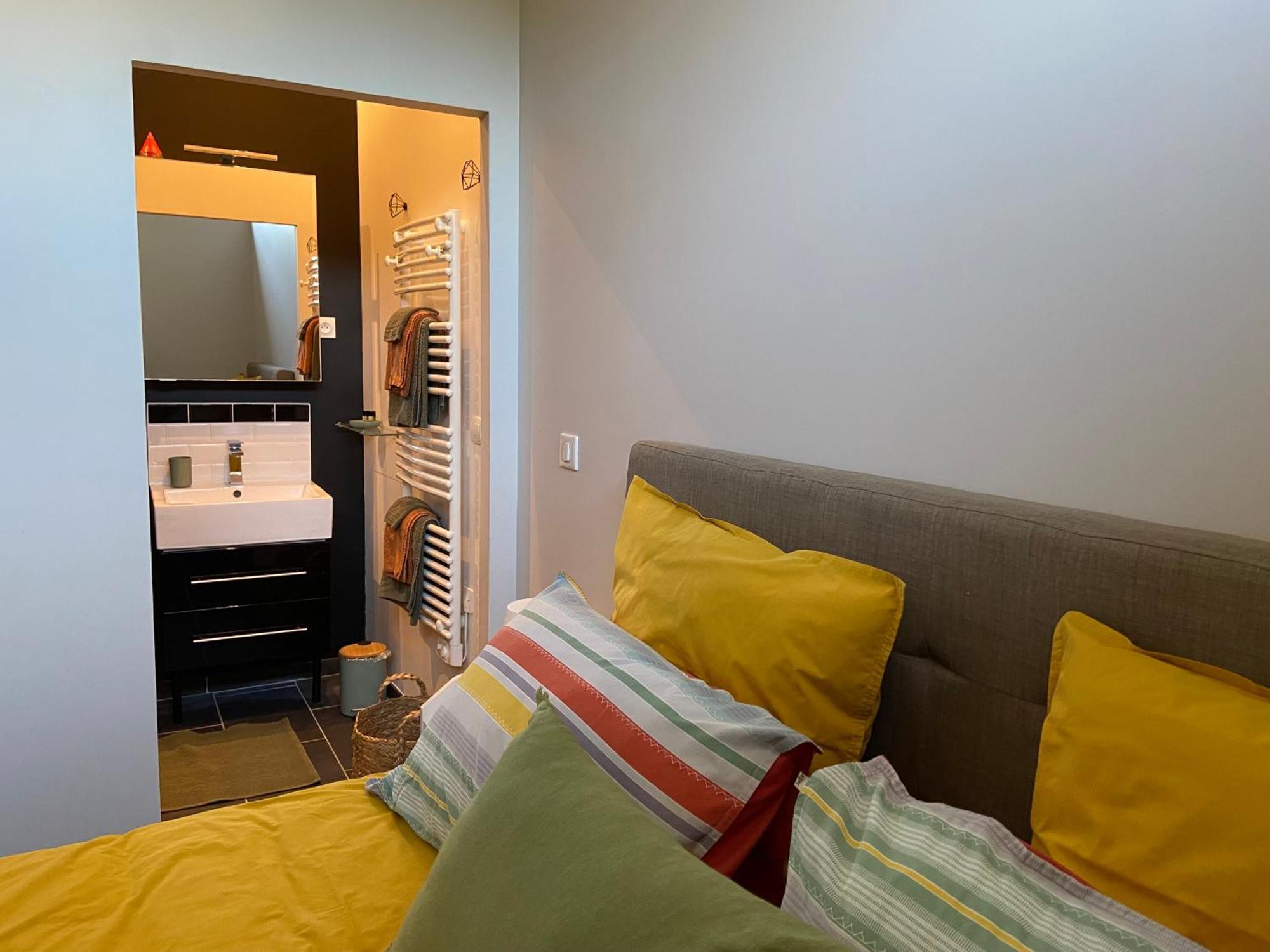 Chambre Tout Confort Avec Commodites Espace Repas Wifi Parking วีเมอเรอ ภายนอก รูปภาพ